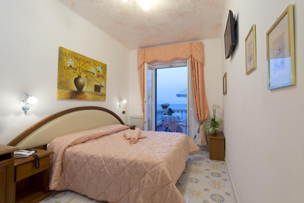 Hotel Giardino Delle Ninfe E La Fenice Ischia Eksteriør billede